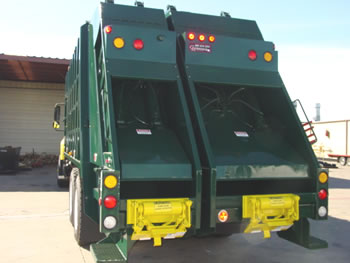 R 9030 2 Split Body Rear Loader