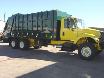 R 9030 2 Split Body Rear Loader